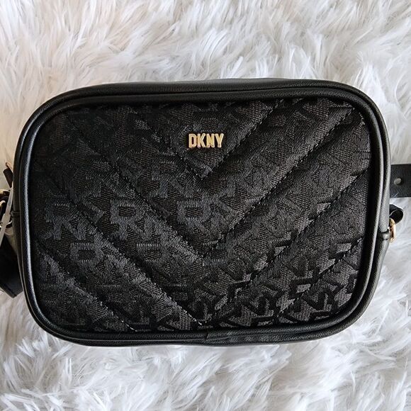 NEW DKNY 4 in 1 Belt/Crossbody Bag - Picture 7 of 14